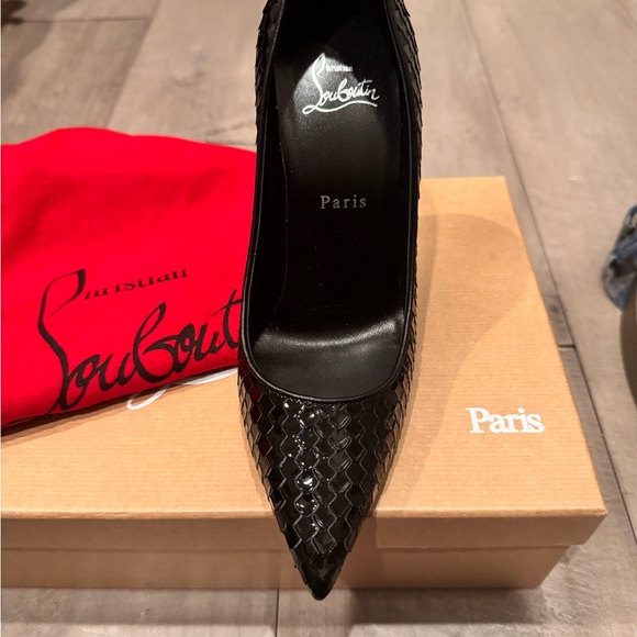 Christian Louboutin “Kate” size 37 patent gloss embossed leather pump - Picture 9 of 16